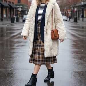 Vintage Apparence Paris Faux Fur Glam Coat